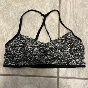 LULULEMON sports bra size 6. Rare! Hard to find!